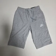 ナイキ グレー ハーフパンツ トレーナー