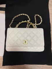 シャネル ラムスキン チェーン 財布 クロスバック