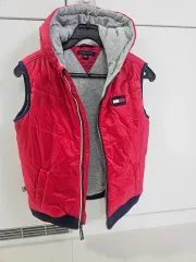 Tommy Hilfiger フード ダウン ベスト レッド