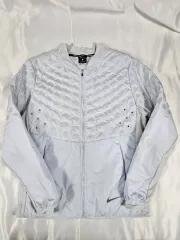 ナイキエアロジャケット