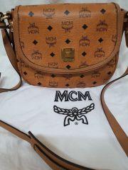 MCM/Essent Visetos Cross body ボディバッグ - メルカリ