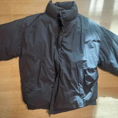 AcneStudios アクネストゥディオズ ダウン OUTW001004 - メルカリ