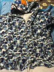 A BATHING APE ブルー カモフラ ジップアップ