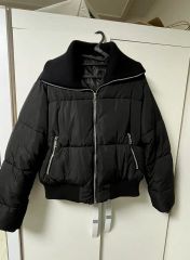 zara 2026年製 スリムフィットショートアノラック ダウン - メルカリ