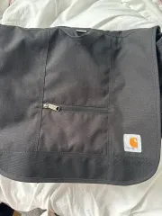 Carhartt メッセンジャーバッグのサムネイル