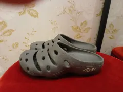 KEEN キーン ヨギ スライド Magnet 24.0サイズ