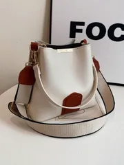 バッグ レディース ショルダーバッグ 広いストラップが付いた女性用バケットバッグ、職場、通勤、デート、日常使用に適している、新しいおしゃれなヴィンテージスタイルの高品質バッグ