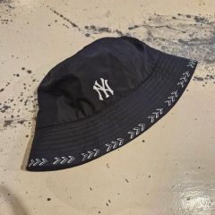 美品】NEW ERA ヤンキース メッシュ ロングブリムハット 7 3/8 - メルカリ