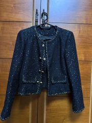 美品 カネコイサオ ジャケット 黒 パール×ゴールのボタン リボン セレモニー 美品 カネコイサオ ジャケット 黒 パール×ゴールのボタン リボン