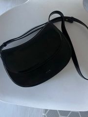 美品 YAHKI YH-563ブラックレザーショルダーバッグ - メルカリ