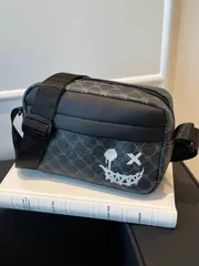 バッグ メンズ ショルダーパック メンズカジュアルチェック柄ショルダーバッグ、ファッショナブルな小さな四角メッセンジャーバッグ、ビジネス用パーソナライズされた笑顔バッグ