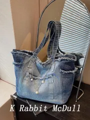 バッグ レディース トートバッグ 新作ファッションストリートチェーンデコレーションジーンズトートバッグ、多用途通勤大容量ロー加工デザインショルダーバッグ、カジュアル多ポケットハンドバッグ、ショッピングや通勤に適して