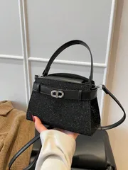 バッグ レディース ハンドルバッグ 1個 レディース新作ミニ ファッショナブル 無地ショルダーバッグ、ストラップとメタルバックル装飾カジュアル スクエアバッグ、イブニングバッグ、多用途シック ストリートスタイル ク