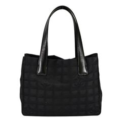 CHANEL シャネル マトラッセ30 キャビアスキン チェーンショルダー ブラック 管理番号：10972 CHANEL シャネル マトラッセ30 キャビアスキン チェーンショルダー