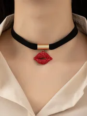 ジュエリー レディース ネックレス シェイプ マルチカラーファッションネックレス、美しい惑星の花びら、ラインストーンの唇のペンダント、小さな黒い花のアロイ日常着ネックレス