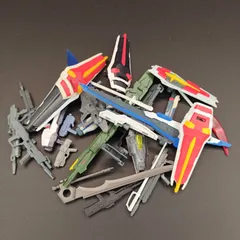 ★ショップ限定割引クーポン発行中★ 【未検品/ジャンク、パーツ取り用】 1/144 不揃い 手持ち武装　オプションパーツセットガンプラ01グランドスラム・ストライクガンダムシールド等 不揃い難ありまとめ売り 汚れホコリ破損欠品あり 2466