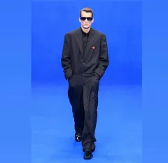 バレンシアガ オーバーサイズ 麻 マスターロゴ ブラック コートのサムネイル