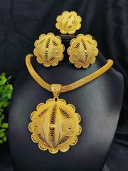 Ladies' Jewelry Set: 1 Necklace, 1 Pair of Earrings, 1 Ring, Floral Design, Zinc Alloy, Middle Eastern Dubai Style Jewelry Set, Suitable for Women's Weddings and Parties in Saudi Arabia and Africa.
