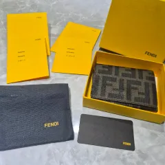 FENDI フェンディ カードウォレット FFロゴ 名刺ケース