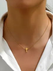 ジュエリー レディース ネックレス 女性用シンプルな18Kゴールドメッキステンレススチール十字架ペンダントネックレス 1個入り、デイリーウェアに適したアクセサリー