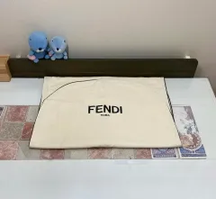 フェンディ スーツケース / ガーメントバッグのサムネイル