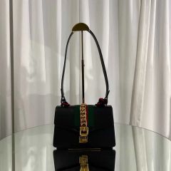 ☆新品未使用☆GG ベルベット ショルダーバッグ シルヴィ - メルカリ