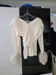パフシャーリング ファー袖 オフショルダーTシャツ