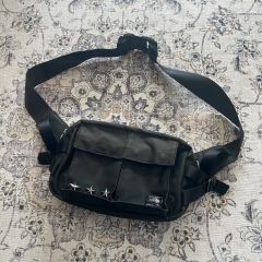 良品】PORTER × B'z コラボ ウエストバッグ 25周年 ブラック - メルカリ