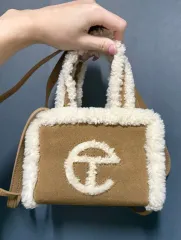 UGG x Telfar スモール ショッパーバッグ (チェスナット/正規品)のサムネイル