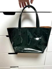 保存袋付き】DEMELLIERハンドバッグ ハニースエード - メルカリ