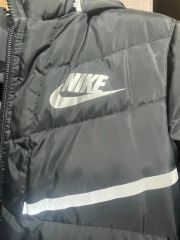 さ*る様 NIKE ネイビー ダウンジャケット M - メルカリ