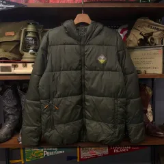 Barbour バブアー BEACON 등대 ロゴ Classic パファー 軽量 ダウンのサムネイル