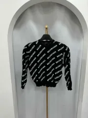 百貨店購入 ほぼ新品 バレンシアガ ロゴ 長袖 カーディガン Sのサムネイル
