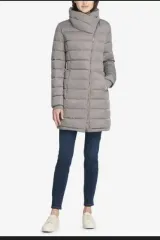 DKNY パーカブル ダックダウン 軽量ダウンのサムネイル