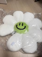 トイストーリー PEACEMINUSONE DAISY CUSHION - メルカリ