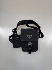 ほぼ未使用定価約46万PRADA ブラック レザー サフィアーノ ショルダー 
