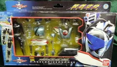 バンダイ 装着変身シリーズ 仮面ライダーガブト 仮面ライダードレイク GE-11