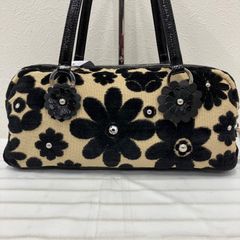 ✨美品✨Think Bee ジャストハート 花柄 ショルダーバッグ ビジュー 黒