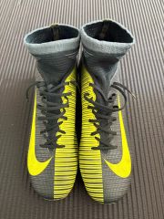 Nike Mercurial サッカーシューズ グレー/イエロー Nike Mercurial サッカーシューズ グレー/イエロー - メルカリ