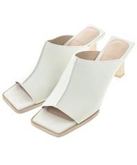 新品未使用】定価約¥110,000 JACQUEMUS レザーミュール 37 - メルカリ
