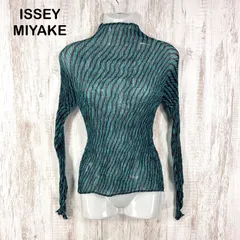 美品 ISSEY MIYAKE FETE イッセイミヤケフェット 斜めストライプ プリーツ ハイネック ロングスリーブ トップス グリーン レディースのサムネイル