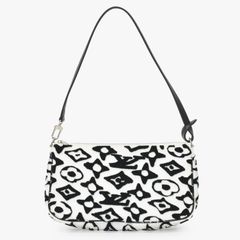 Christian Dior クリスチャンディオール クエイク Dバックル ベルト 23-MA-0179 ブラック レザー サイズ80 ゴールド金具 中古 4b011761 Christian Dior クリスチャンディオール クエイク Dバックル ベルト 23