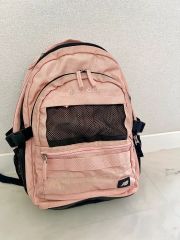 3回使用ニューバランスnew balanceリュック黒とピンク30Lバックパック 