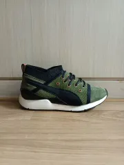 在庫処分) PUMA スウェード 新品のサムネイル