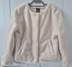 ZARA アイボリー ファー ジャケット 77まで ゆったり (保管のみの新品)