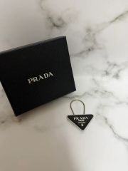 PRADA プラダ airpods pro イヤホン ケース ナイロン チャーム - メルカリ