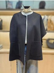 CELINE セリーヌ フィービー ケープコート - メルカリ CELINE セリーヌ フィービー ケープコート - メルカリ