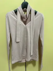 ピンク ストラップ Tシャツ
