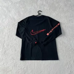 L NIKE バック スウッシュ ワールドワイド ロングスリーブ 長袖