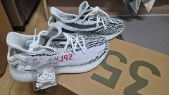 アディダス イージーブースト350 v2